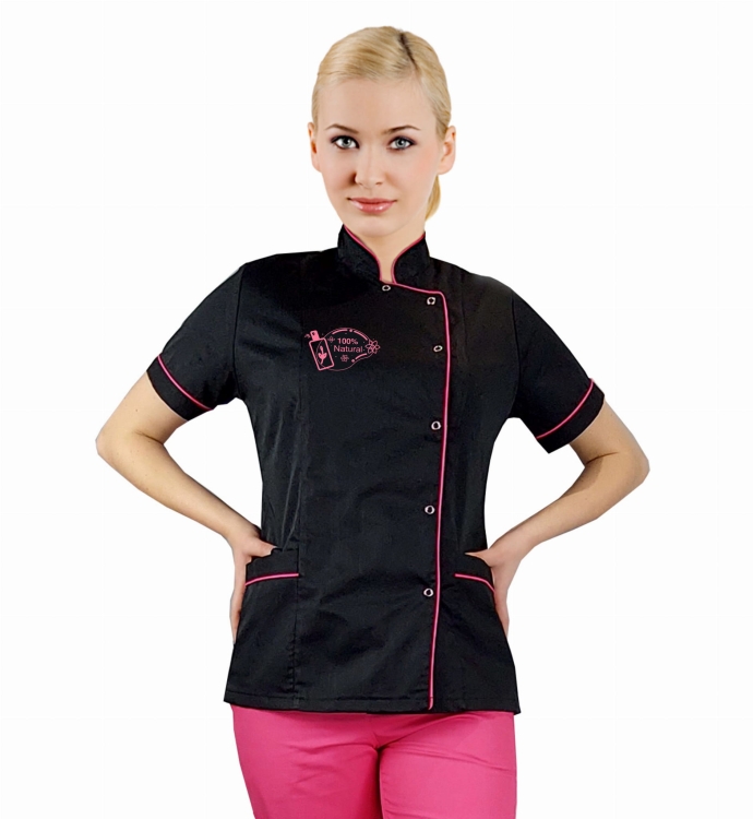 Veste de beauté noire avec passepoil fuchsia.