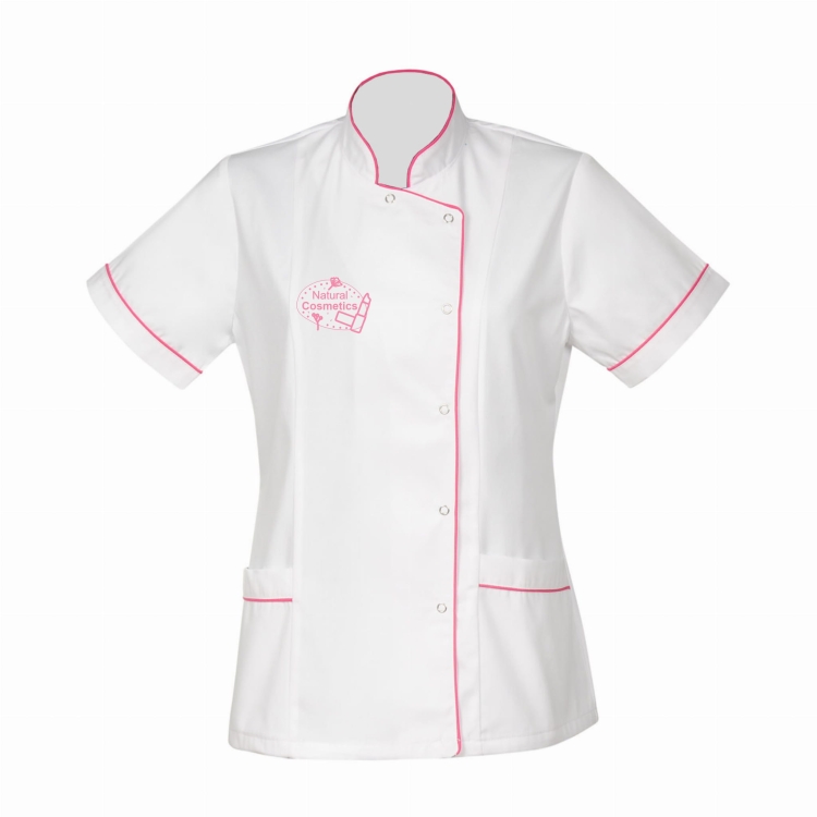 Blazer cosmétique blanc avec logo et passepoil fuchsia.