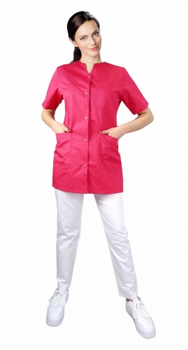 Ensemble MEDICAL BEAUTY : blouse médicale et cigarette.
