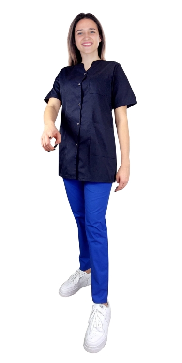 Ensemble MEDICAL BEAUTY : blouse médicale et cigarette.