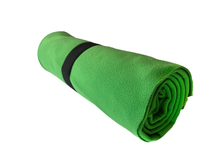 Couverture en polaire verte pour toutes les occasions.