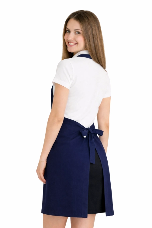 Fartuszek do kuchni dla gastronomii kolor granatowy widok z tyłu.png